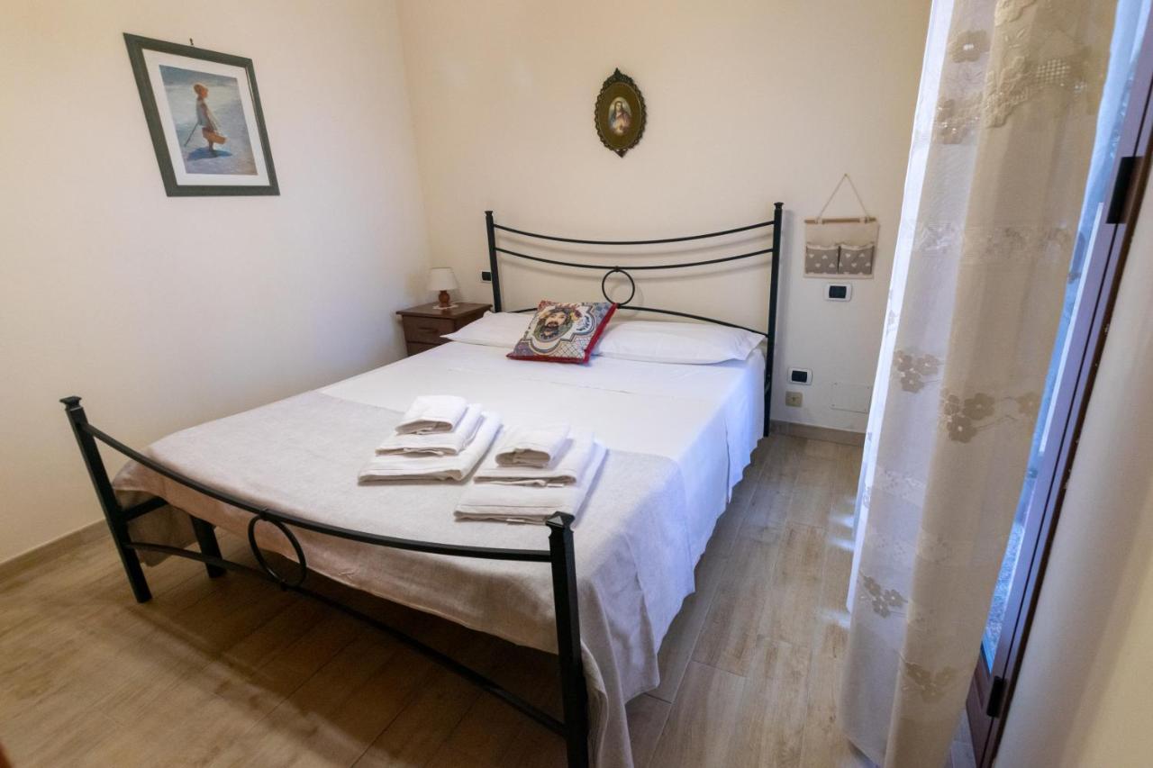 Corallo Holiday House Acitrezza アーチトレッツァ エクステリア 写真