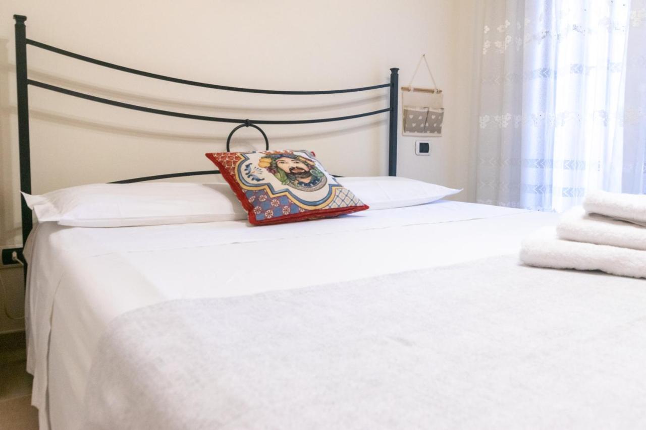 Corallo Holiday House Acitrezza アーチトレッツァ エクステリア 写真